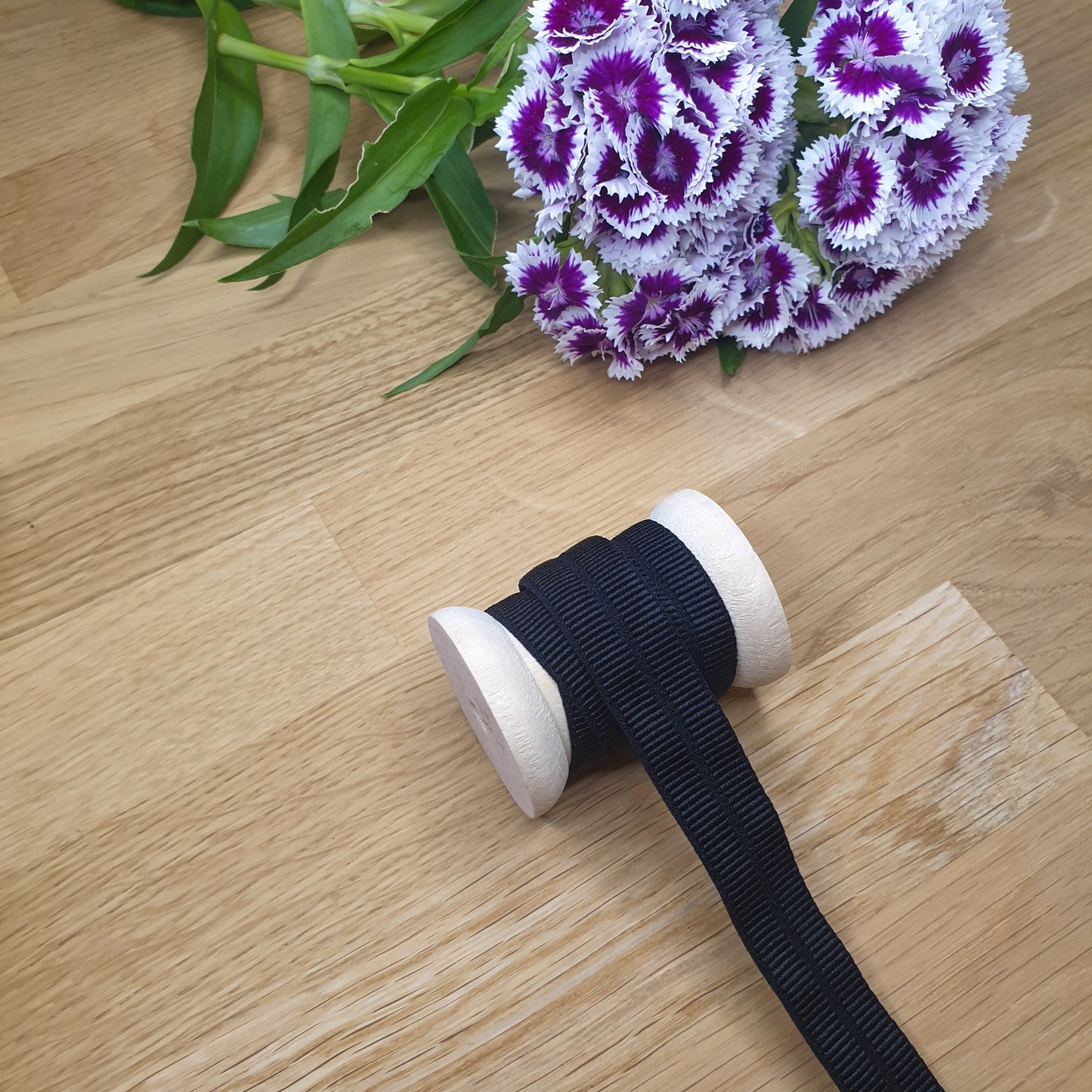 Stretch pre-folded grosgrain ribbon - Black obsidian